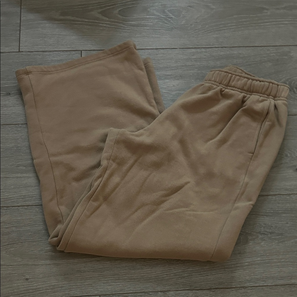 Women's Relaxed Drawstring Joggers - Tan